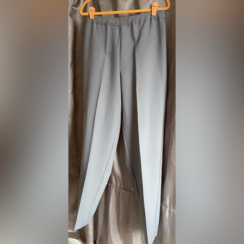NWOT Women’s BendOver Dress Pants